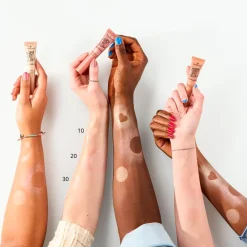 Essence Baby Got Glow 20 Rose and Shine Liquid Highlighter