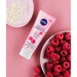 NIVEA Glow Rijstscrub