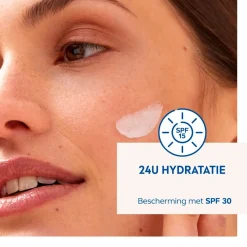 NIVEA SPF30 24H Hydration Voedende Dagcrème