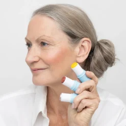Rosalyne Pro-Age Glow Stick Highlighter en Oogschaduw