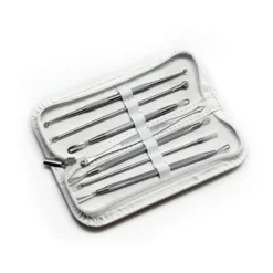 UNIQ Comedonen Toolkit – 7‑delige Hudorm­verwijderaar Set in Wit Etuí